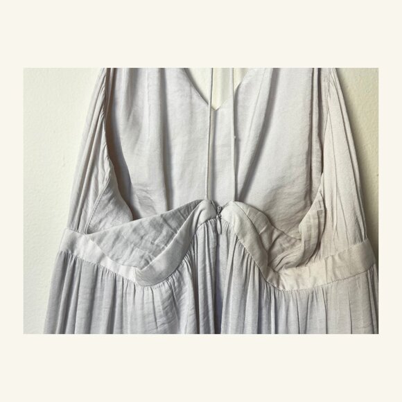β¨ Urban Outfitters x Kimchi Blue Flowy Silvery-White Satin Midi Dress β Size 4 - Picture 10 of 12